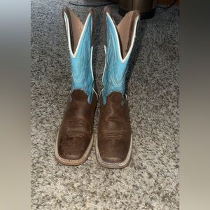 Girls Ariats Square Toe Boots